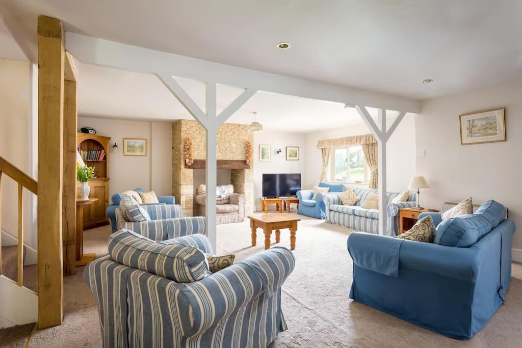 צ'לטנהם Stanway House, 8 Bedroom, 8 Bath מראה חיצוני תמונה